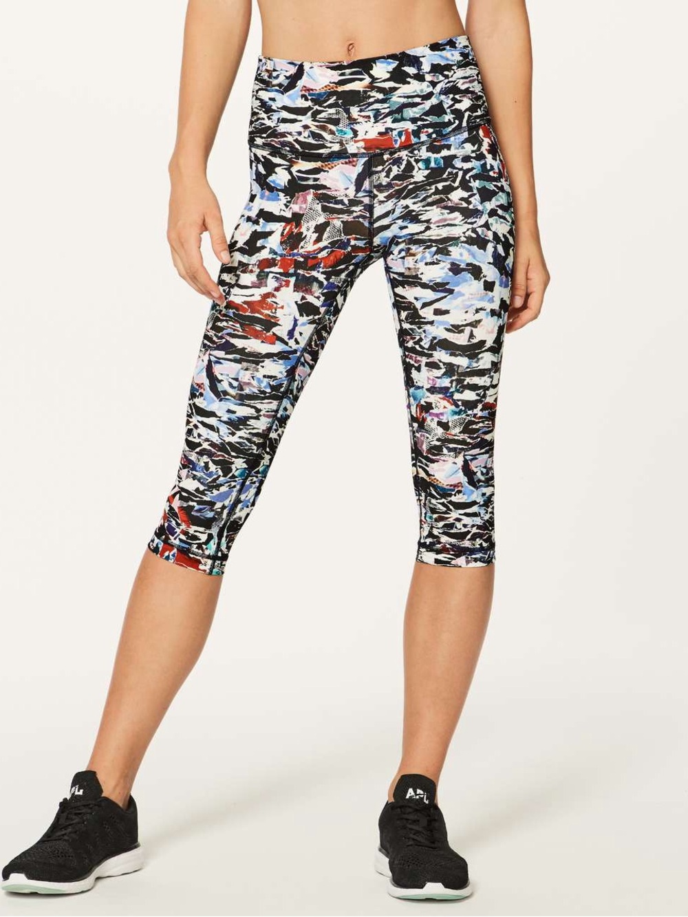Lululemon Wunder Under High-Rise 1/2 Tight 17” Culture Crash Multi Black Size 4